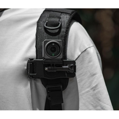 Nastavitelná spona na batoh pro akční kamery