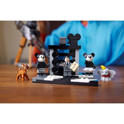 LEGO Disney - Kamera na počest Walta Disneyho