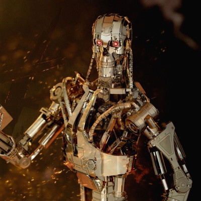 Metal Earth Luxusná oceľová stavebnica The Terminator Endoskeleton T-800